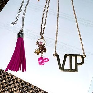 Set of 3 Pendant Necklaces - Fuchsia/Gold